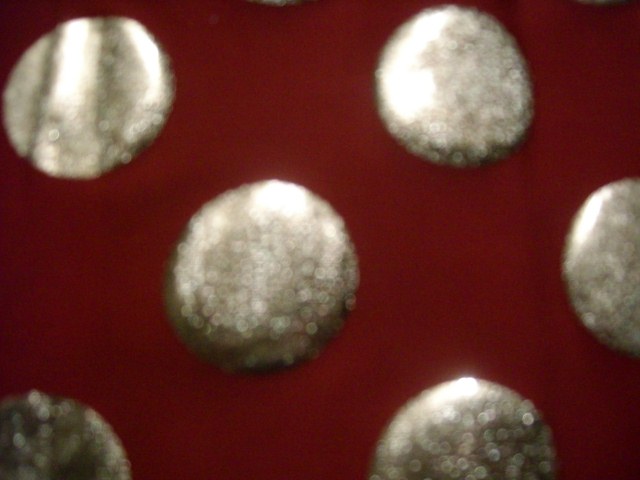 4.Red Gold Foil Bubbles